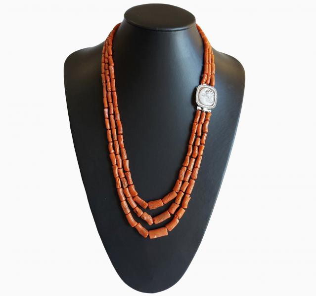 Collana in Corallo di Sciacca a 3 fili