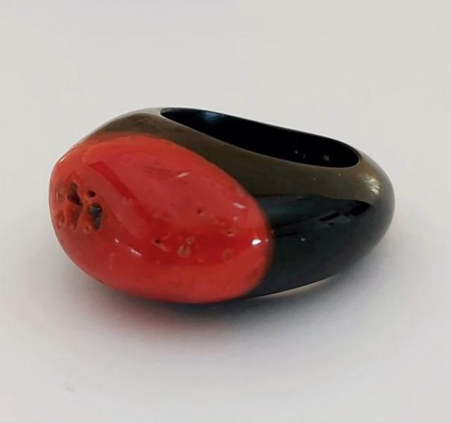 Anello in Ebano e Corallo di Sardegna