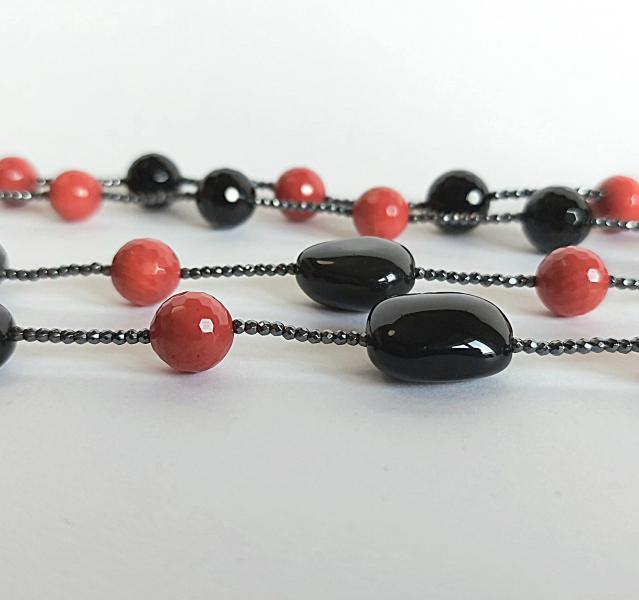 Collana di Ematite, Onice e Corallo Bambù