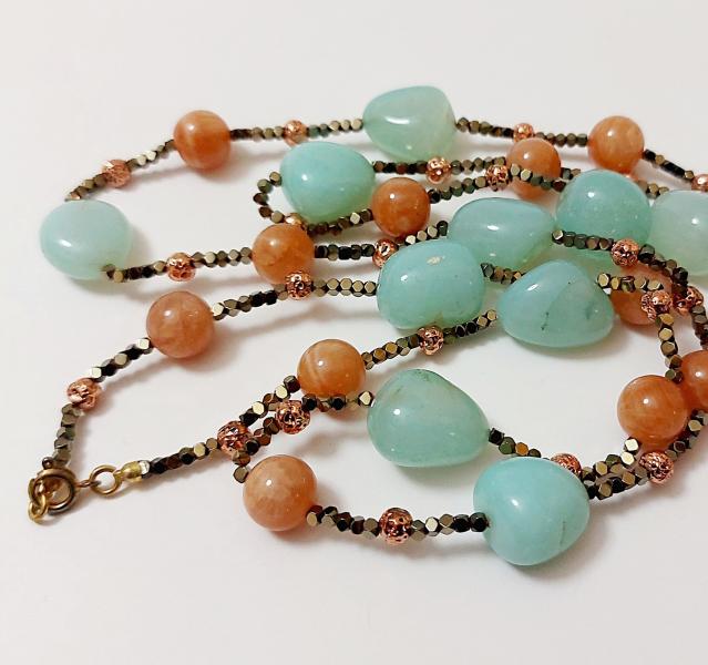 Collana in Ematite Brown, Opale azzurro e Pietra del Sole
